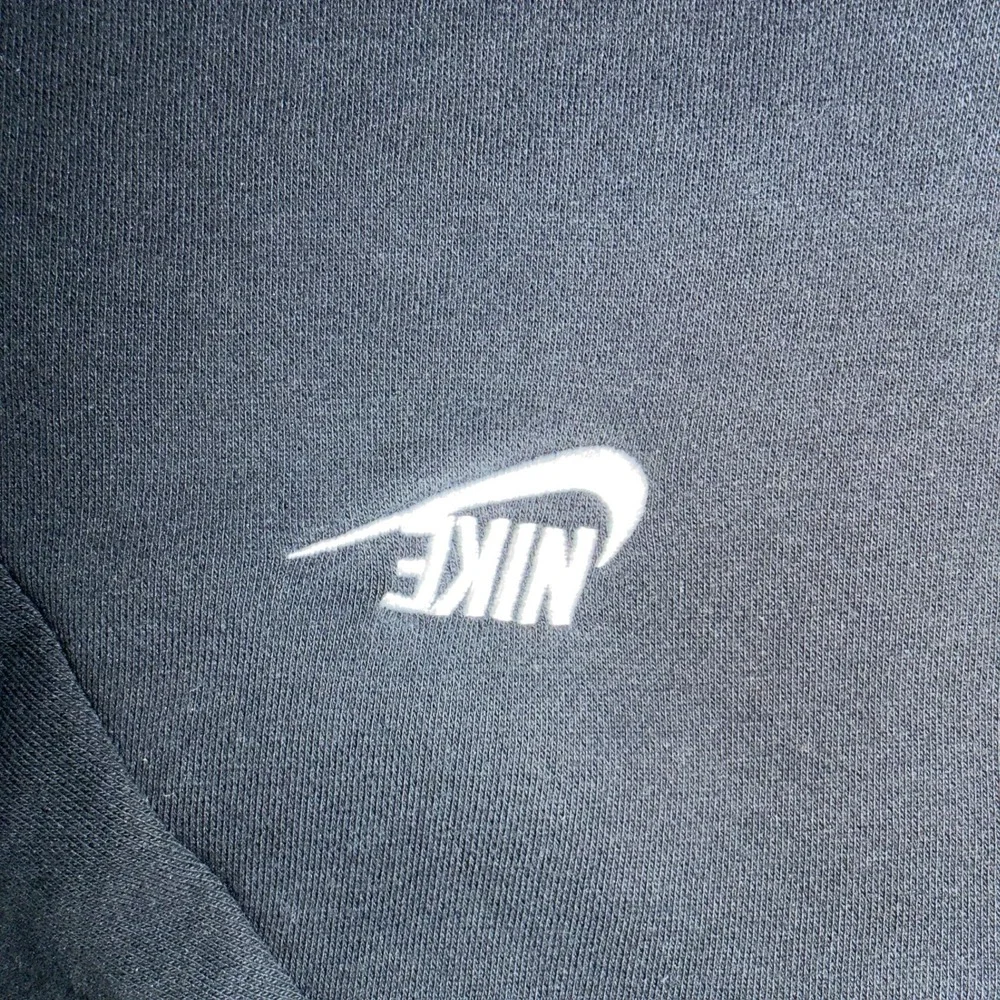 Nike Black Pullover Hoodie Women's Small‎ Fleece Swoosh Pocket Athleisure